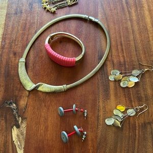 Vintage necklace bracelet earrings